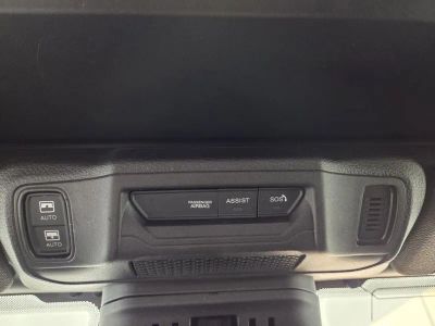 2025 Jeep Wrangler — photo 20 view
