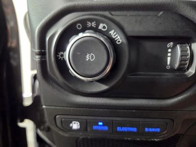 2025 Jeep Wrangler — photo 21 view