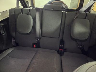 2025 Jeep Wrangler — photo 24 view