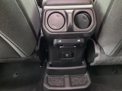 2025 Jeep Wrangler — photo 27 view