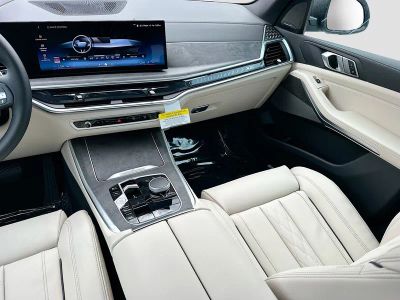 2026 BMW X5 — photo 18 view