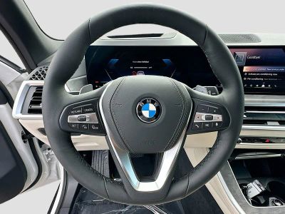 2026 BMW X5 — photo 8 view