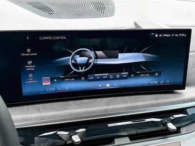 2026 BMW X5 — photo 13 view