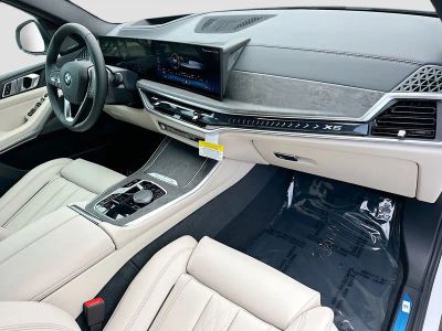 2026 BMW X5 — photo 24 view