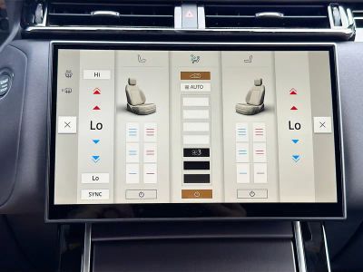 2026 Land Rover Range Rover Velar — photo 34 view