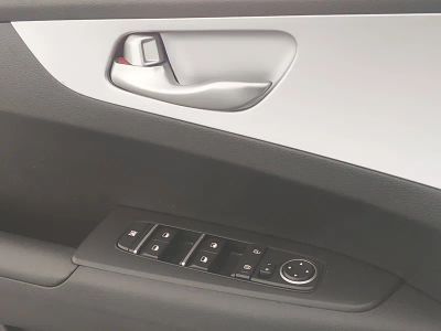 2024 Kia Forte — photo 17 view