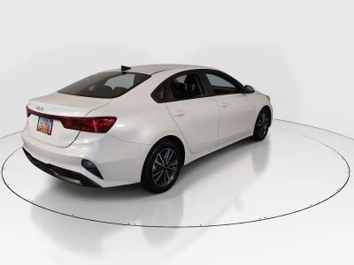 2024 Kia Forte — photo 7 view