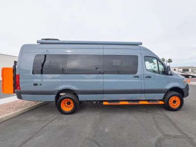2025 Thor Motor Coach SANCTUARY - Photo 19