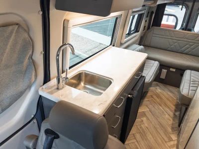 2025 Thor Motor Coach SANCTUARY - Photo 11