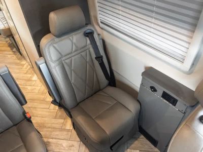 2025 Thor Motor Coach SANCTUARY - Photo 8