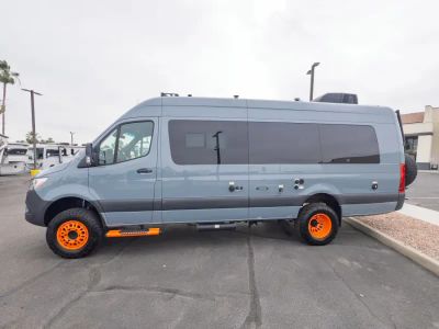 2025 Thor Motor Coach SANCTUARY - Photo 21