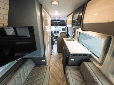 2025 Thor Motor Coach SANCTUARY - Photo 5
