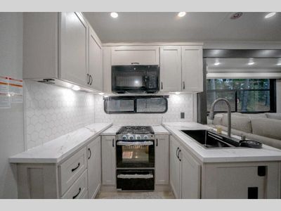 2026 Jayco Seismic - Photo 5