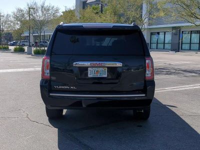 2020 GMC Yukon XL — detail view