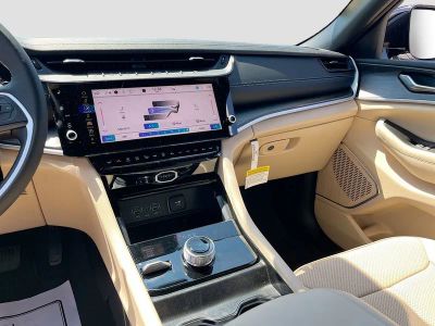 2026 Jeep Grand Cherokee — photo 24 view