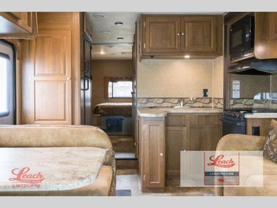 2015 Leprechaun 320BH - Photo 8