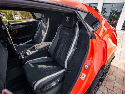 2024 Lamborghini Urus — photo 40 view