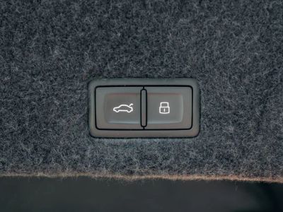 2024 Lamborghini Urus — photo 50 view