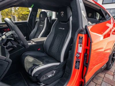 2024 Lamborghini Urus — photo 25 view