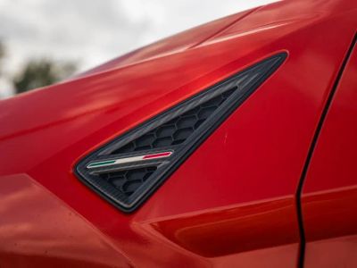 2024 Lamborghini Urus — photo 19 view