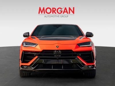 2024 Lamborghini Urus — photo 8 view