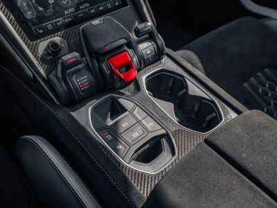 2024 Lamborghini Urus — photo 34 view