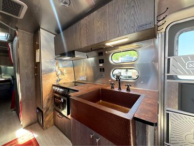 2026 Airstream STETSON + 6666 - Photo 11
