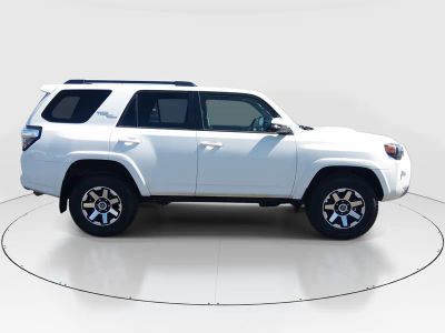2019 Toyota 4Runner — photo 8 view