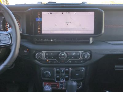 2026 Jeep Wrangler — photo 18 view