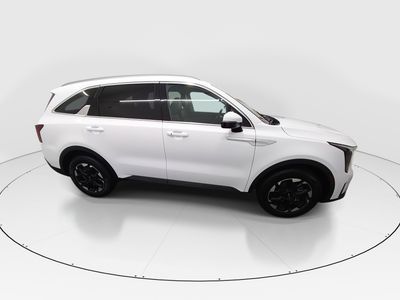 2024 Kia Sorento - Photo 8