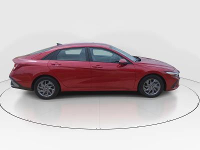 2024 Hyundai Elantra — photo 8 view