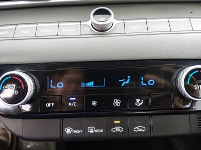 2024 Hyundai Elantra — photo 20 view