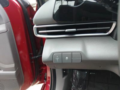 2024 Hyundai Elantra — photo 13 view