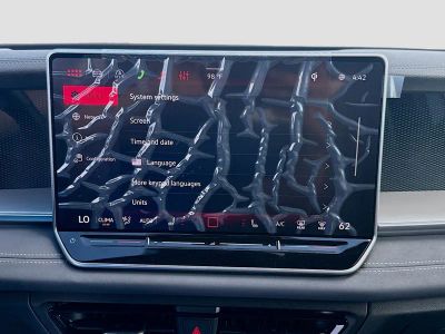 2026 Volkswagen Tiguan — photo 12 view