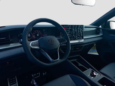 2026 Volkswagen Tiguan — photo 9 view