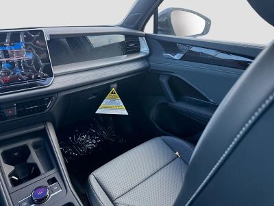 2026 Volkswagen Tiguan — photo 18 view
