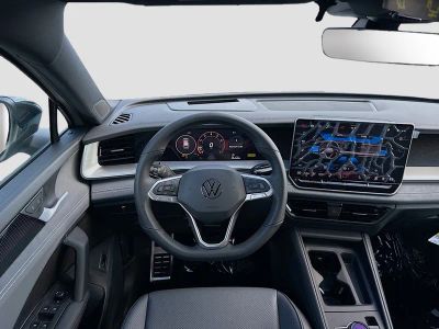 2026 Volkswagen Tiguan — photo 17 view