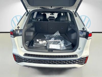 2026 Volkswagen Tiguan — photo 21 view