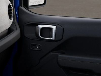 2026 Jeep Wrangler — photo 25 view