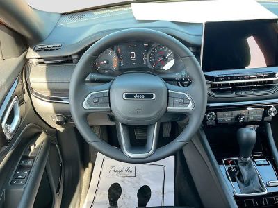 2026 Jeep Compass — photo 18 view