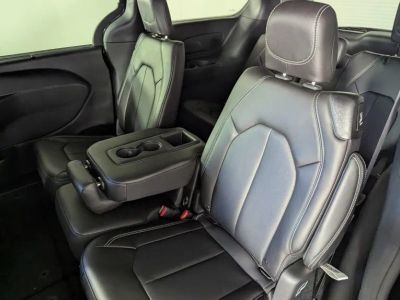2026 Chrysler Pacifica — photo 15 view