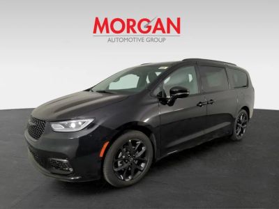 2026 Chrysler Pacifica — photo 9 view
