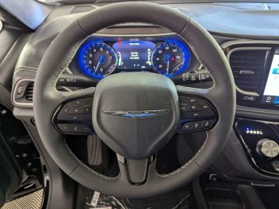 2026 Chrysler Pacifica — photo 19 view