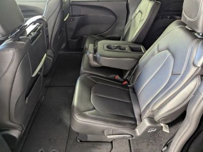 2026 Chrysler Pacifica — photo 14 view