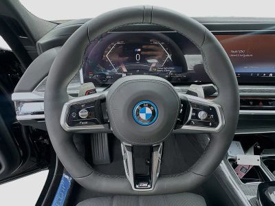 2026 BMW 7 Series — photo 8 view