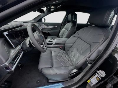 2026 BMW 7 Series — photo 16 view