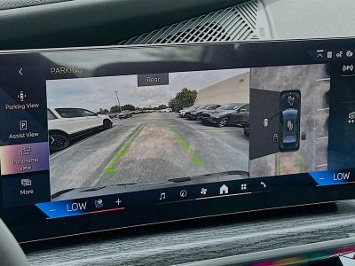 2026 BMW 7 Series — photo 12 view