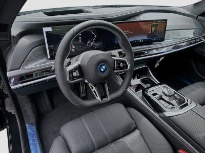 2026 BMW 7 Series — photo 7 view
