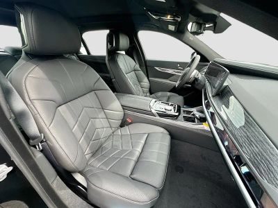 2026 BMW 7 Series — photo 24 view