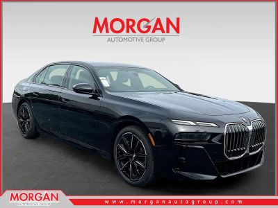 2026 BMW 7 Series 750e xDrive in Black — front three-quarter view